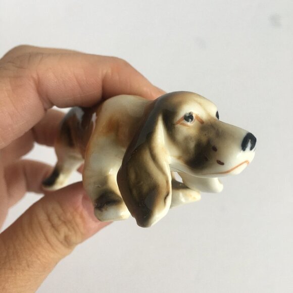 Vintage Dog Figurine Statue - Bassett Hound, brown, white, tan - Picture 6 of 8